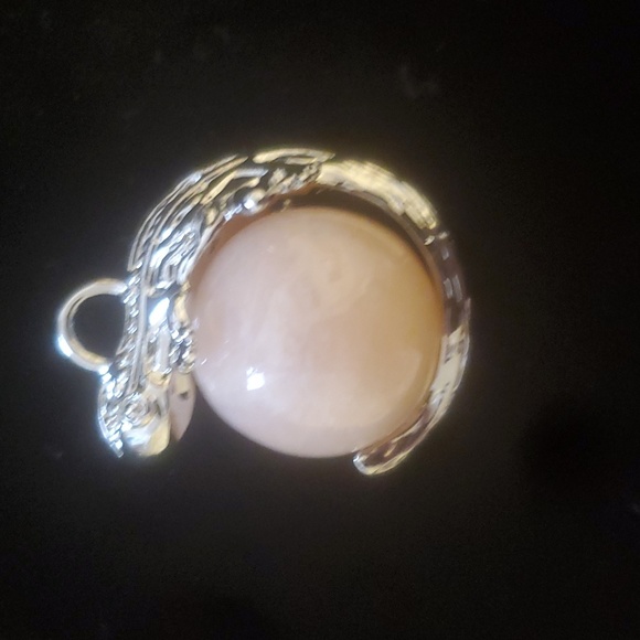 New Pink Quartz Round Ball Stainless Steel Lizard Pendant. - Picture 5 of 10